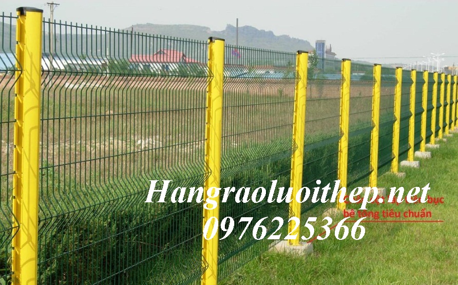 H&agrave;ng r&agrave;o cột tr&aacute;i đ&agrave;o