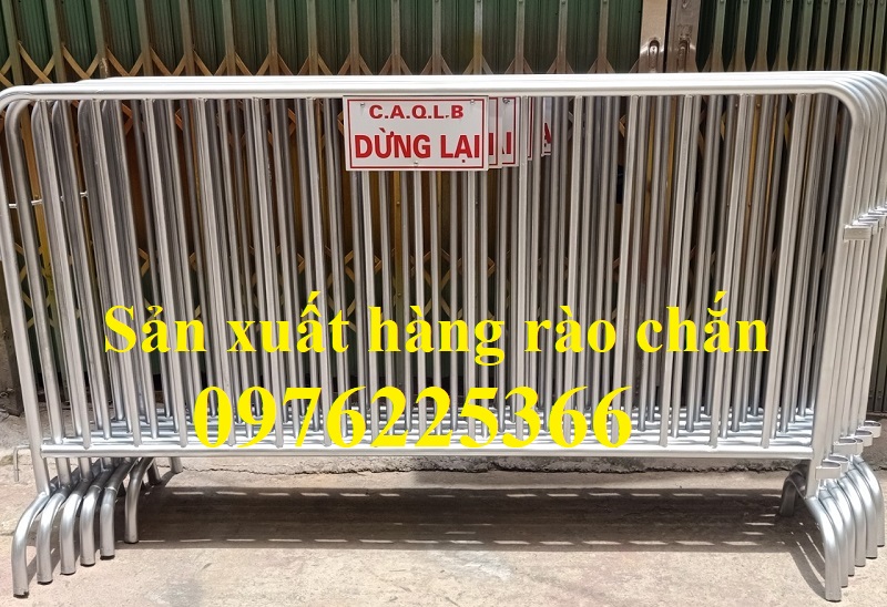 H&agrave;ng r&agrave;o di động mạ kẽm gi&aacute; rẻ