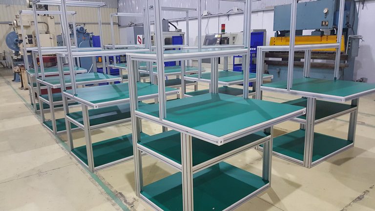 Phân phối nhôm định hình cho bàn thao tác