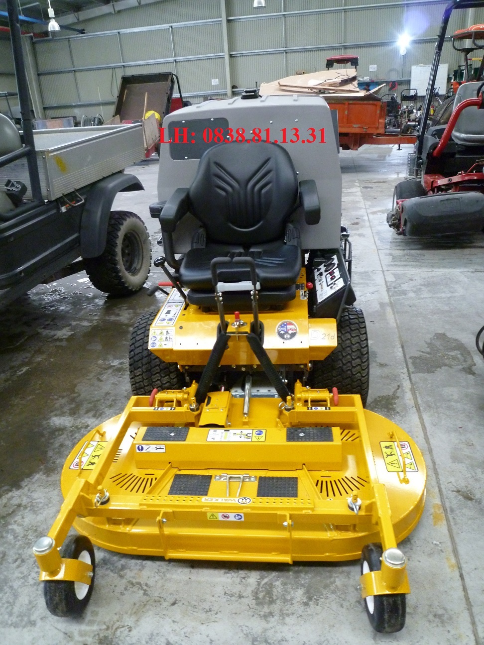 Xe cắt cỏ tự h&agrave;nh