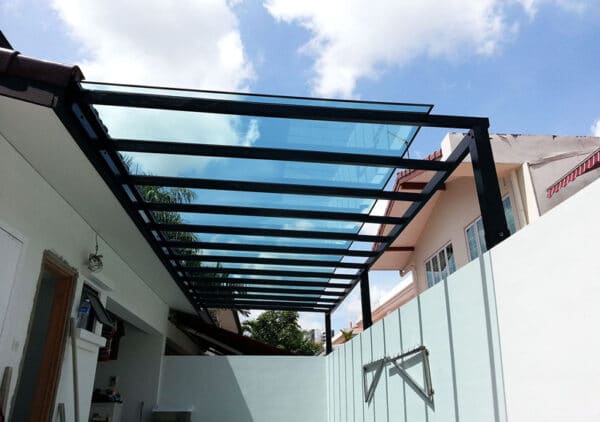 Tấm polycarbonate đặc ruột 8mm