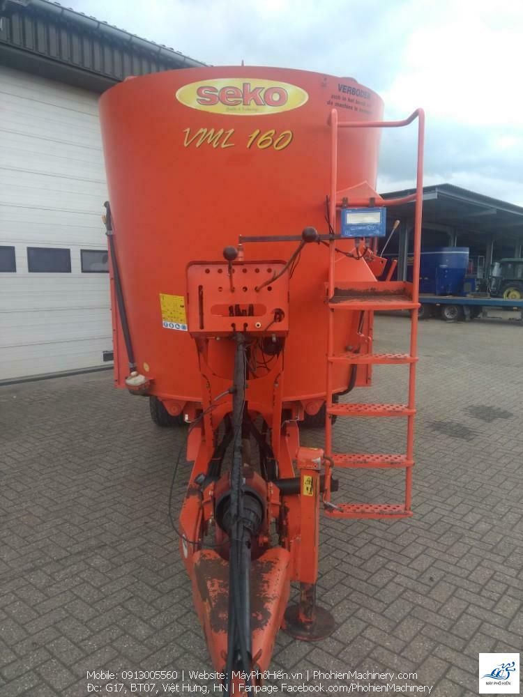 Máy trộn TMR Seko 16m3